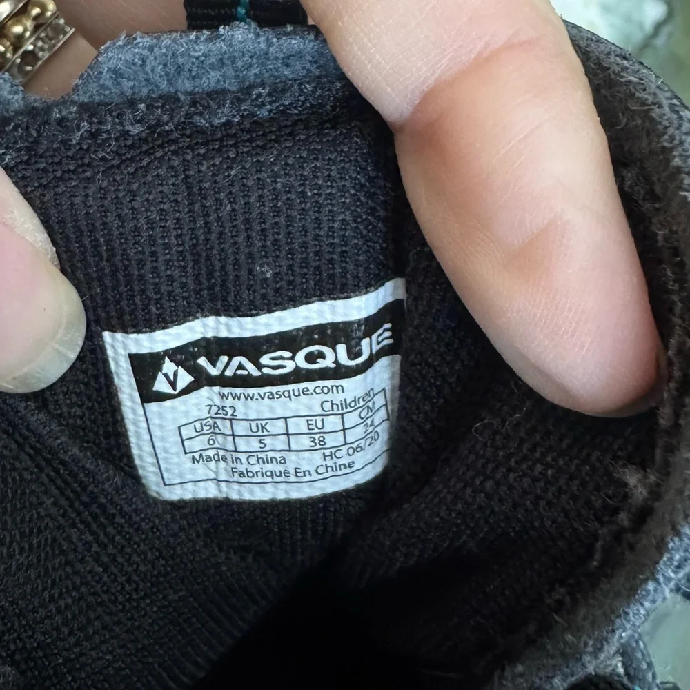 Vasque Men's Gray and Teal Rain & Snow Boots